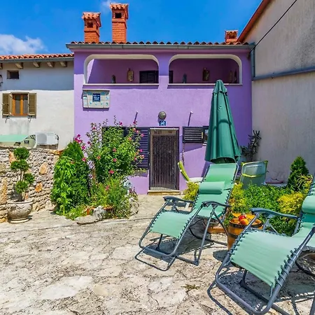 Fuer 5 Personen Ca 70 Qm In Rakalj, Istrien Bucht Von Rasa Holiday home