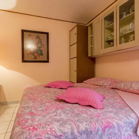 Fuer 5 Personen Ca 70 Qm In Rakalj, Istrien Bucht Von Rasa Holiday home